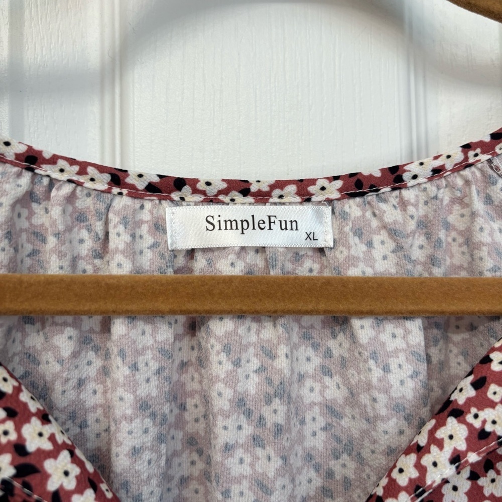 Burgundy Floral V-Neck Top | SimpleFun XL - Picture 6 of 11